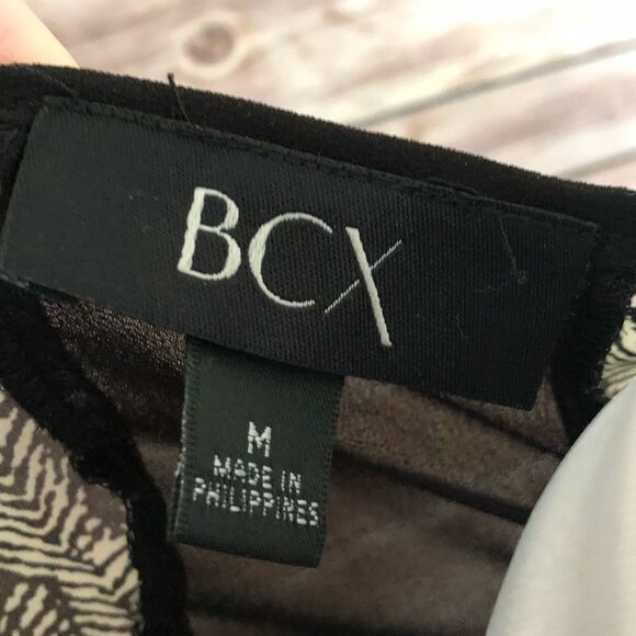 🍒 Women’s Blouse cold shoulder shirt - Picture 7 of 7